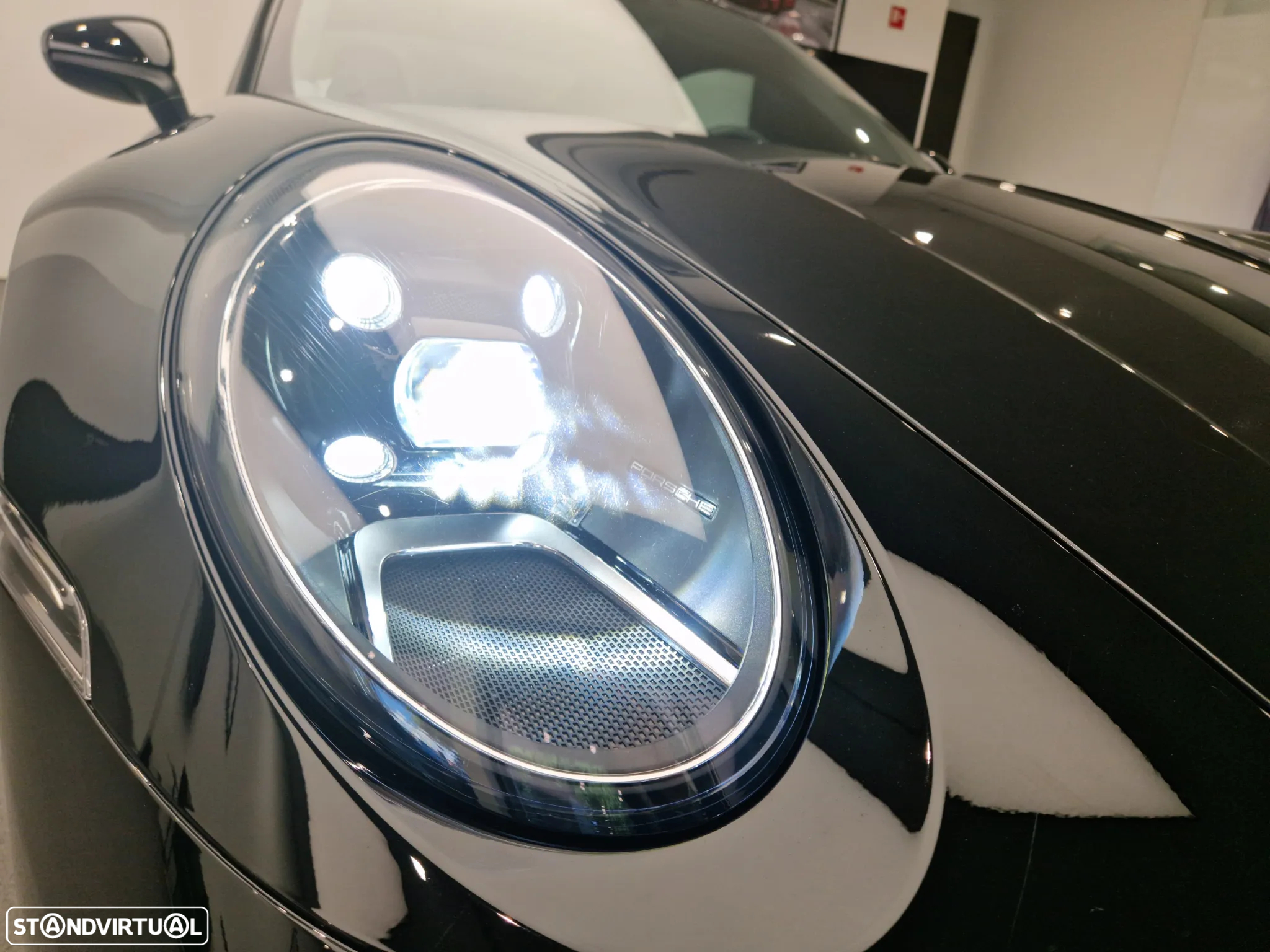 Porsche 911 Série F - 10