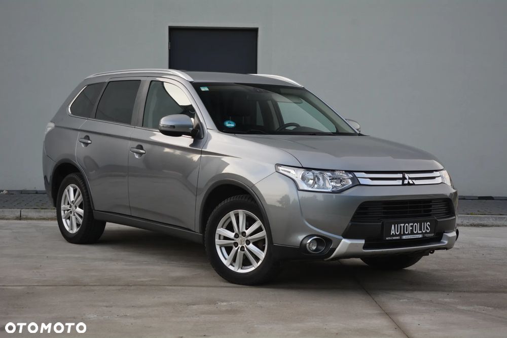 Mitsubishi Outlander - 3