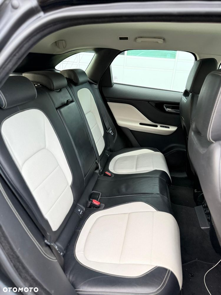 Jaguar F-Pace 2.0 i4D AWD R-Sport - 16