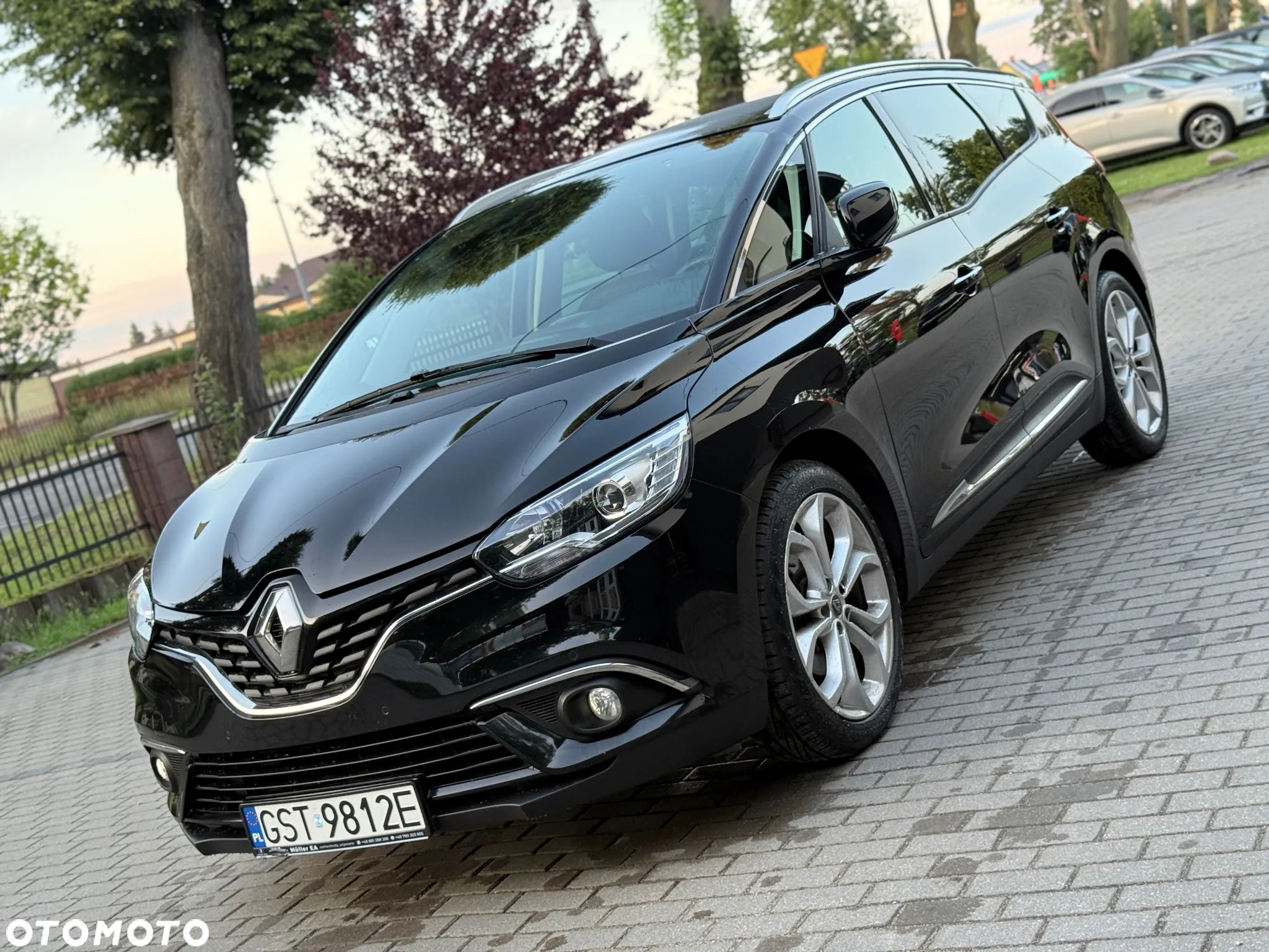 Renault Grand Scenic BLUE dCi 120 EDC BUSINESS EDITION - 18