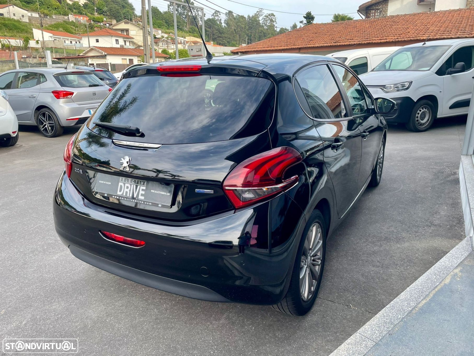 Peugeot 208 1.2 PureTech Style - 4
