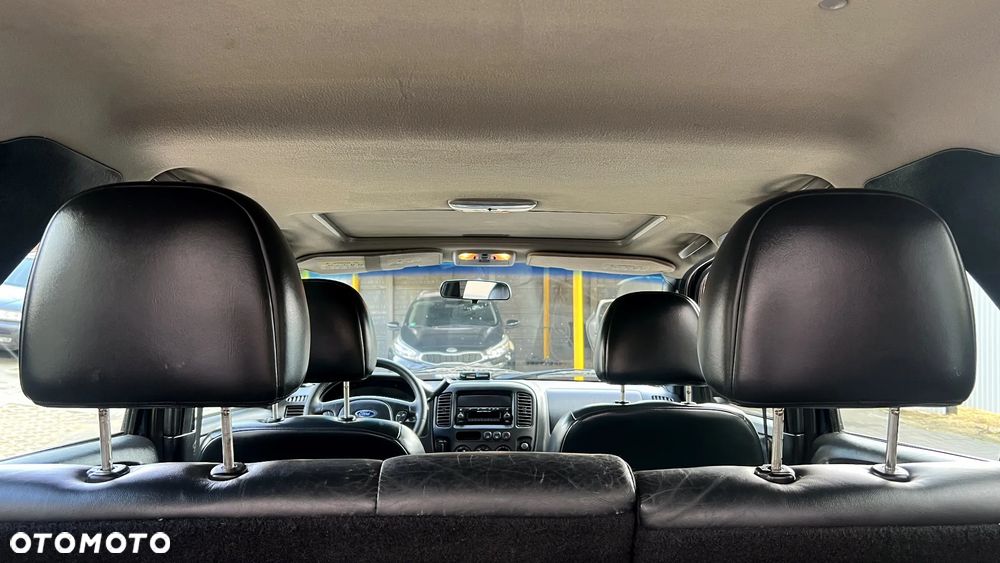 Ford Maverick 3.0 V6 Limited - 26