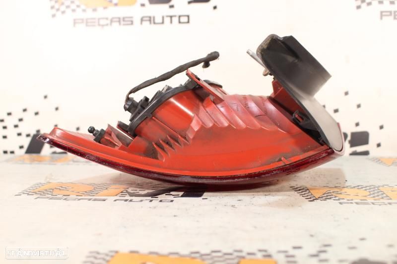 Farolim Esquerdo Audi A6 Avant (4F5, C6)  Farolim Esquerdo Do Chassi A - 6