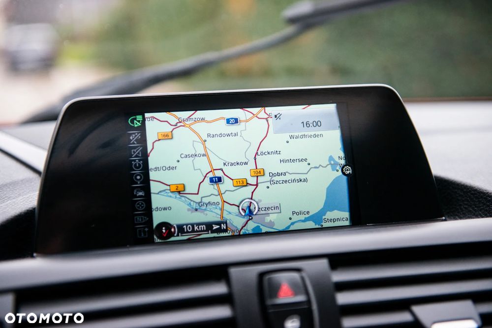 BMW Seria 1 118i Sport Line - 22