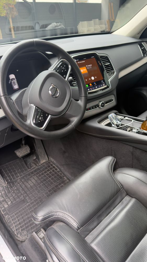 Volvo XC 90 - 7