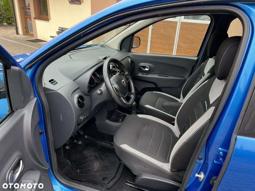 Dacia Lodgy 1.6 SCe Stepway S&S - 22