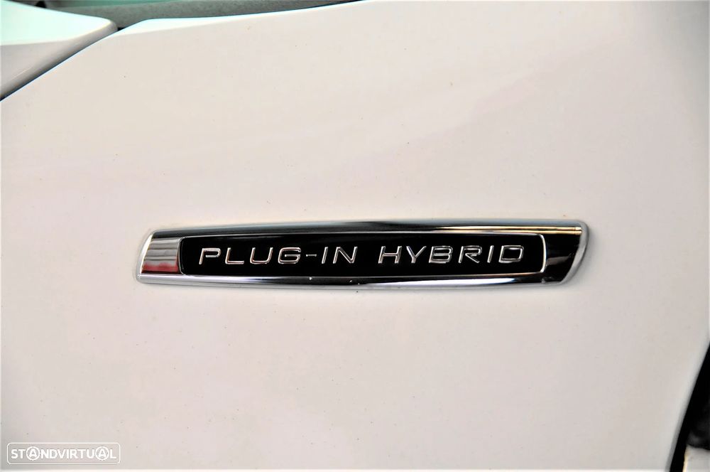 Volvo V60 D6 Plug-In-Hybrid AWD Geartronic Momentum - 11