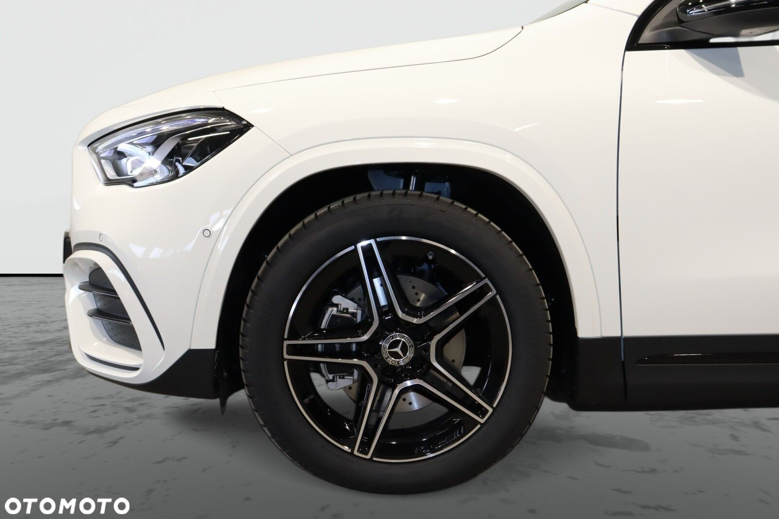 Mercedes-Benz GLA 200 AMG Line - 6