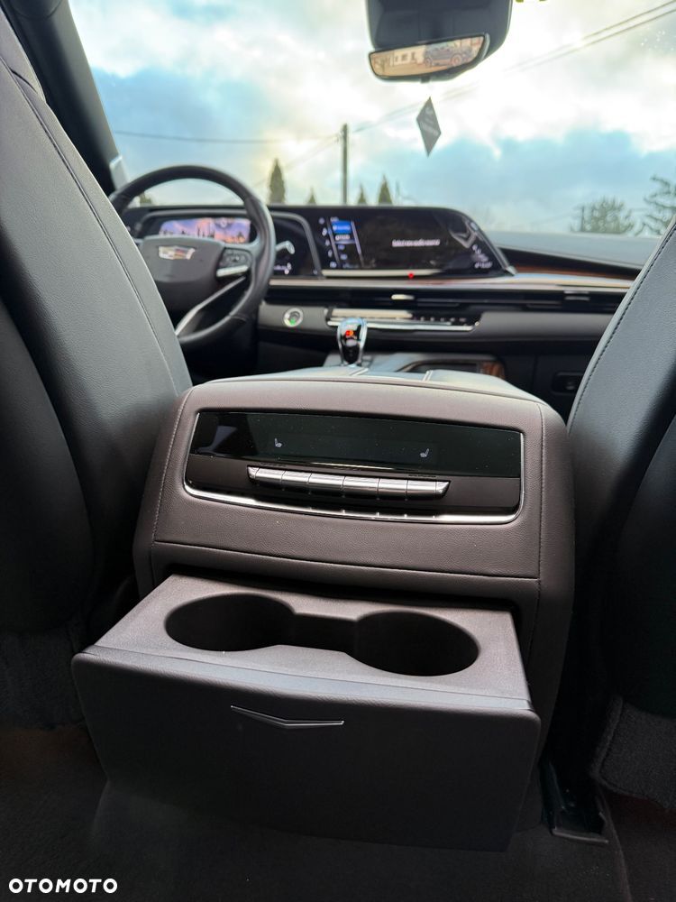 Cadillac Escalade 6.2 V8 AWD AT Platinum - 11