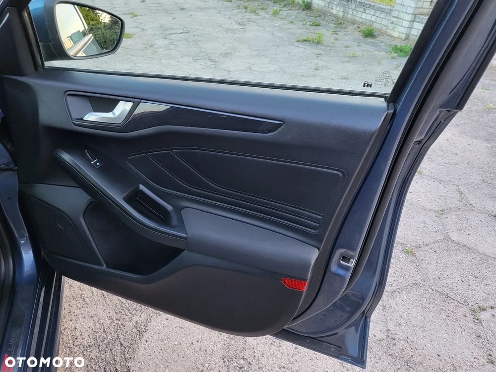 Ford Focus Turnier 1.5 EcoBoost Start-Stopp-System ST-Line - 23