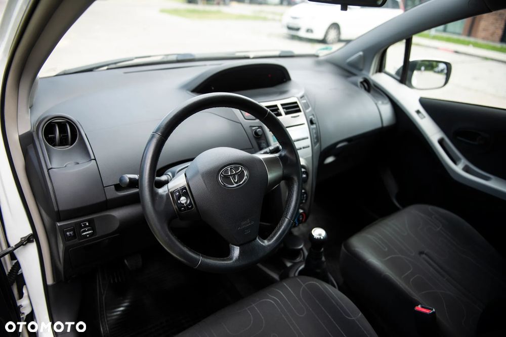 Toyota Yaris 1.0 VVT-i Cool - 18