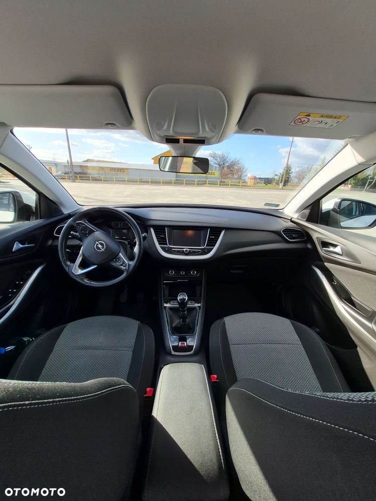 Opel Grandland X 1.2 T Enjoy S&S - 10