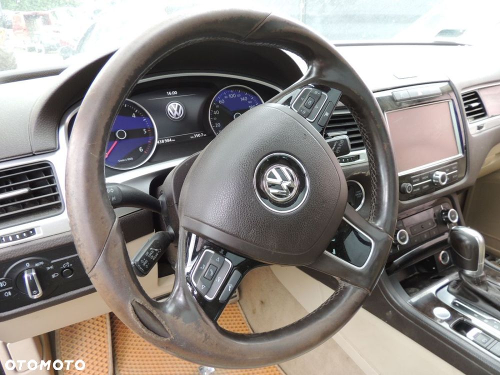 Licznik, zegar Volkswagen Touareg II 7P '11 4,2 TDI - 1