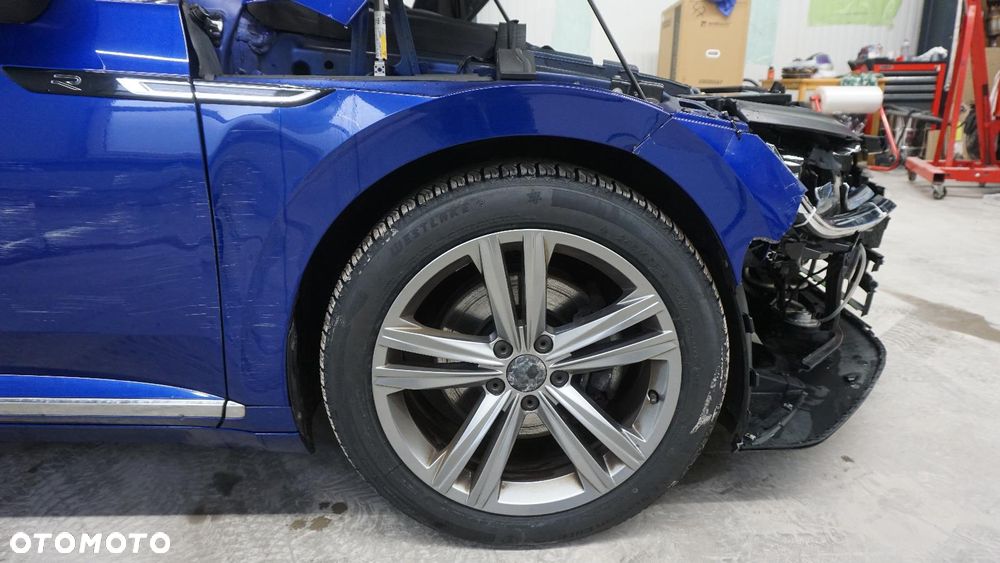 Volkswagen Arteon 2.0 TDI SCR DSG R-Line - 5