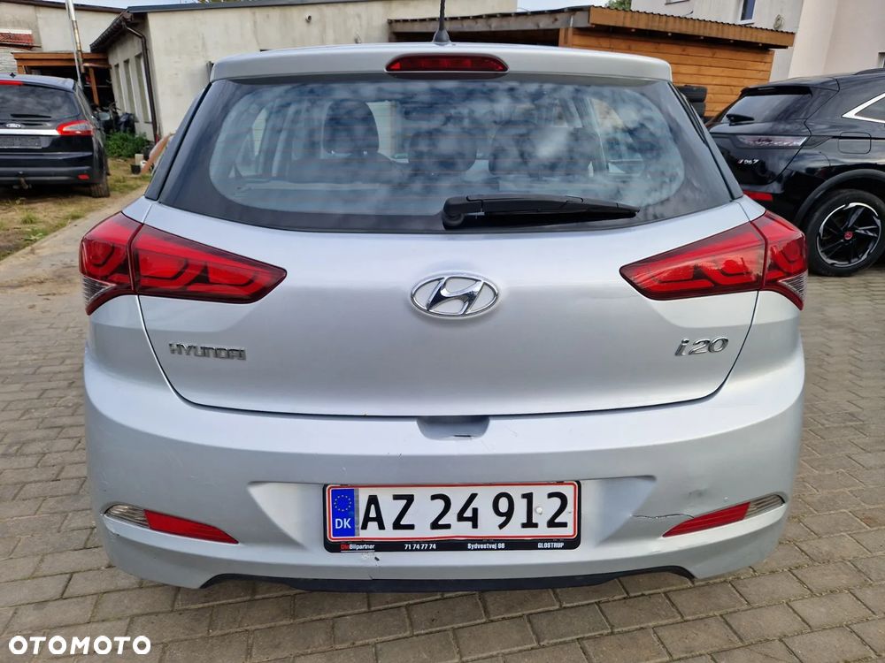 Hyundai i20 - 19
