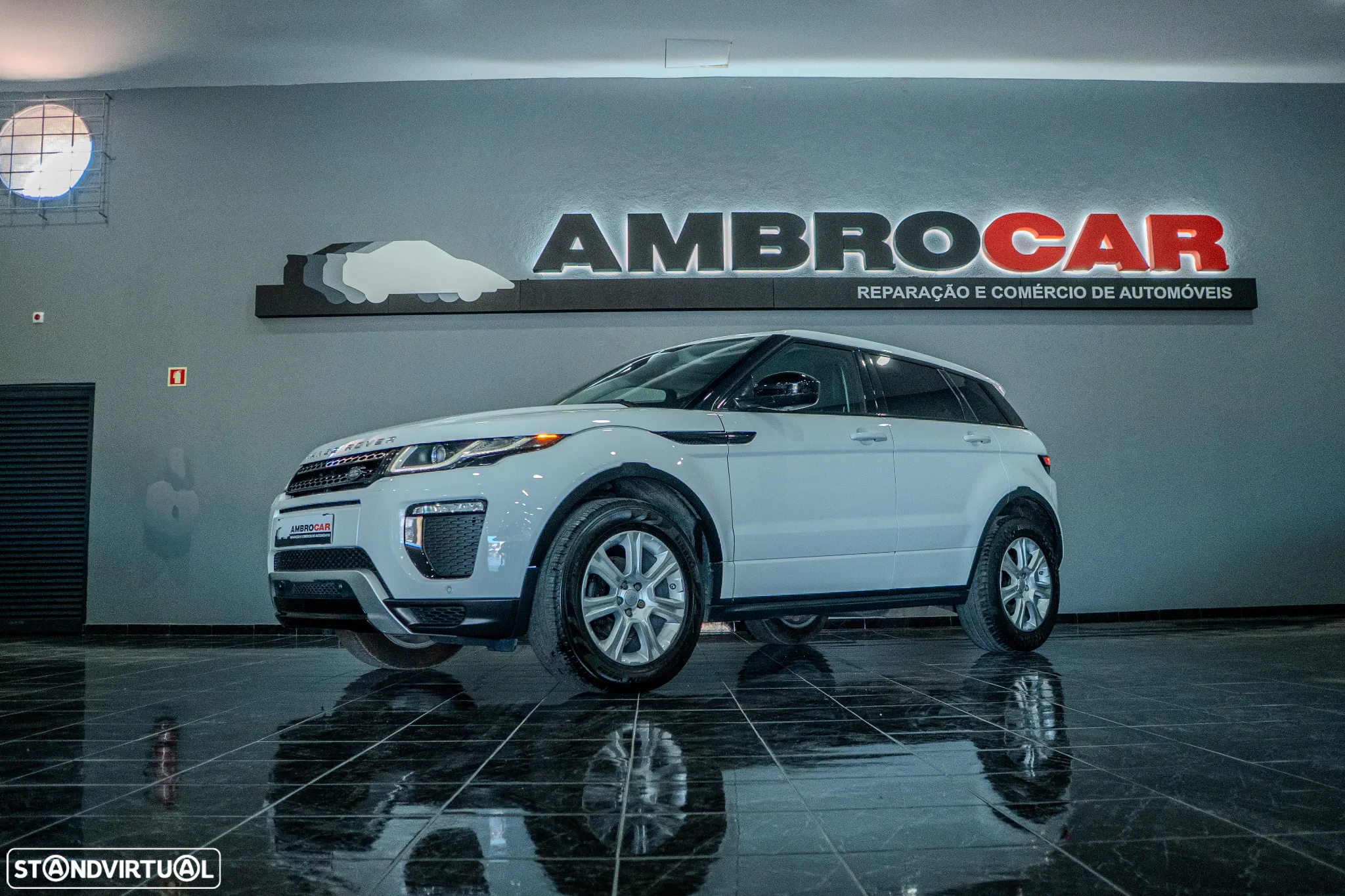 Land Rover Range Rover Evoque 2.0 eD4 SE Dynamic - 4