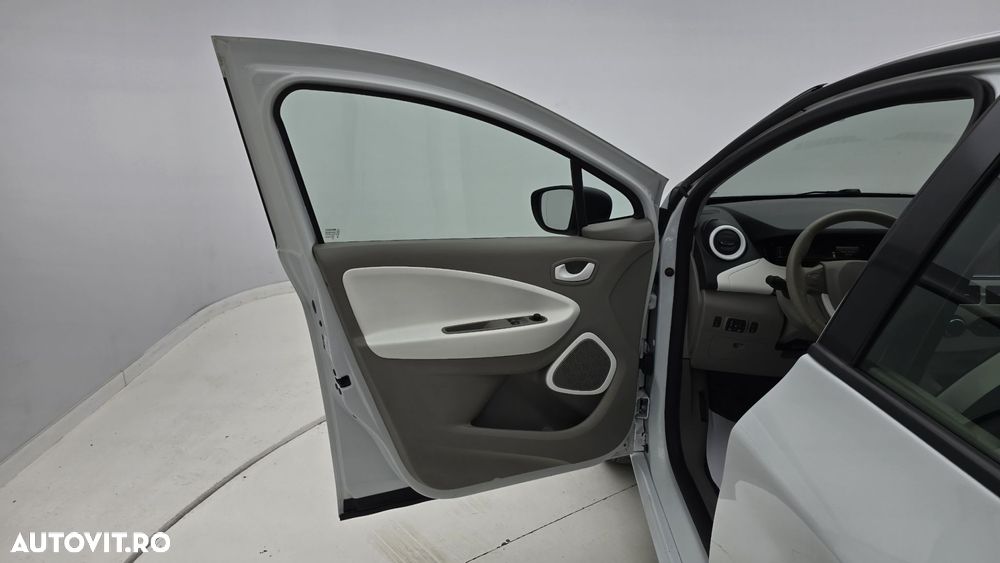 Renault ZOE - 12