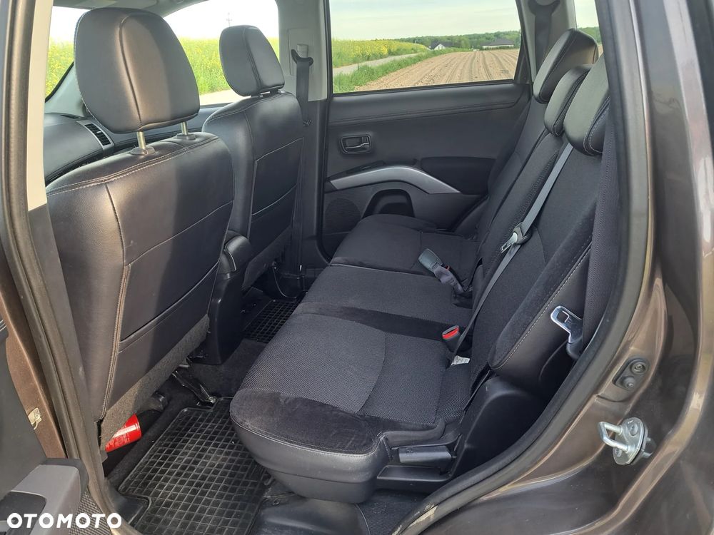 Mitsubishi Outlander 2.0 Intense + 2WD CVT - 4