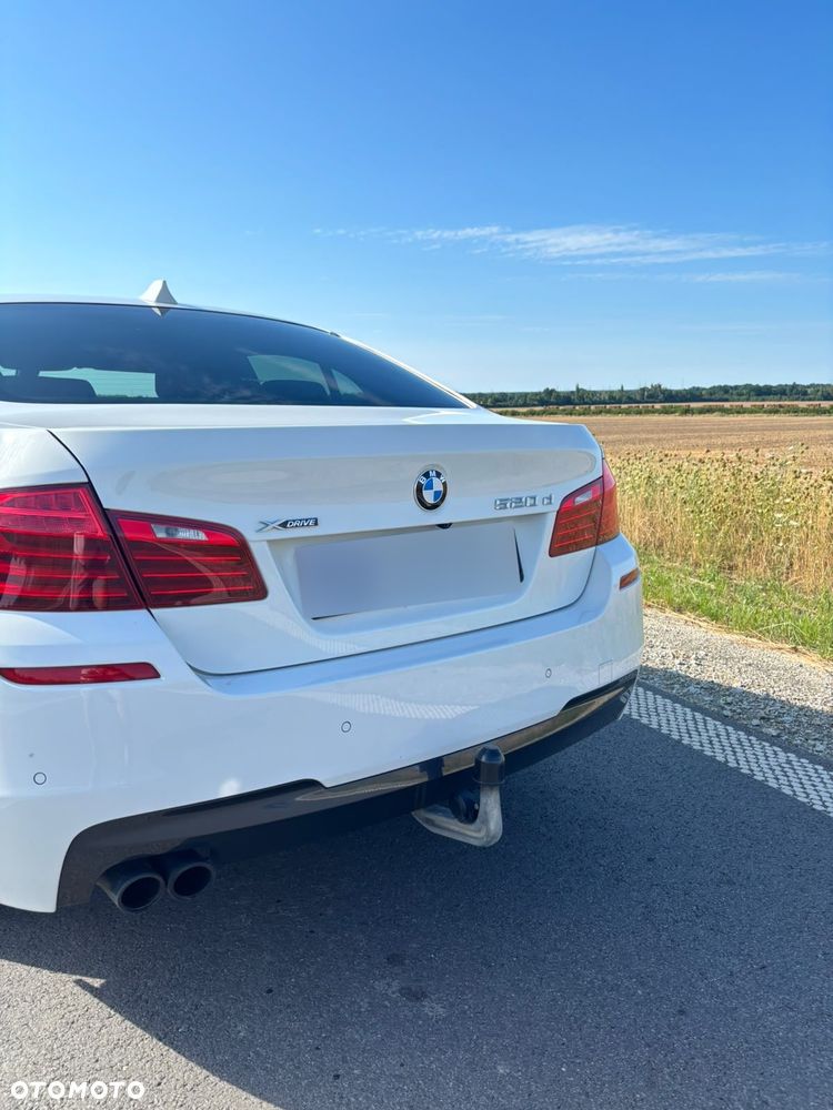 BMW Seria 5 520d xDrive - 6