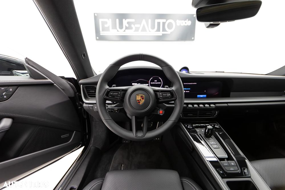 Porsche 911 Carrera PDK - 21