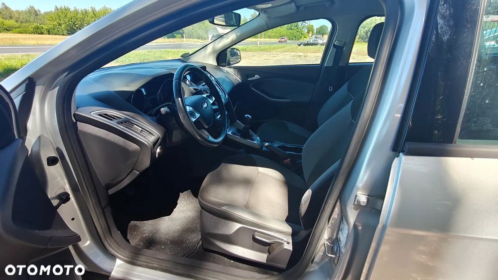 Ford Focus 1.6 Ambiente - 9