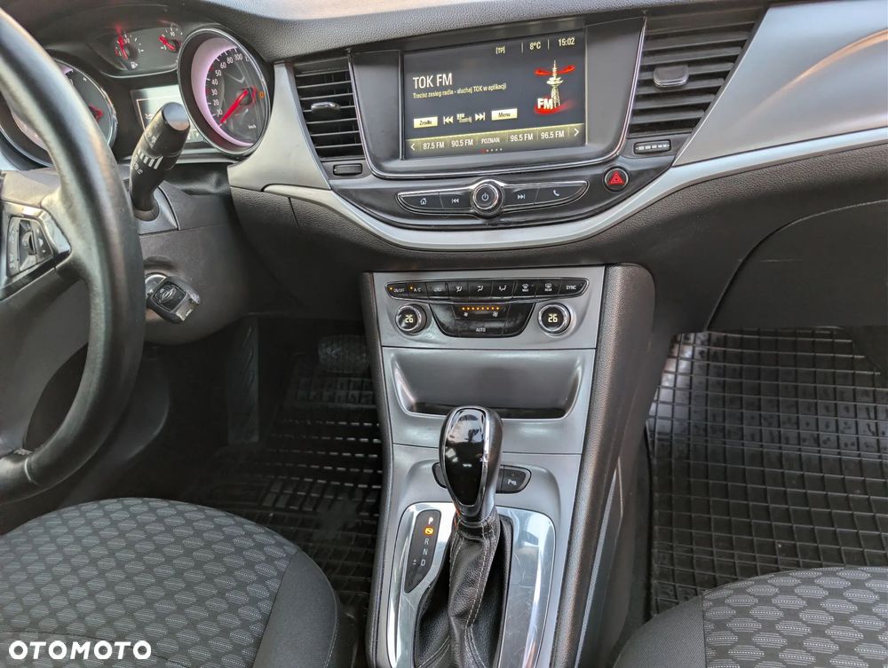 Opel Astra 1.4 T Enjoy S&S - 10