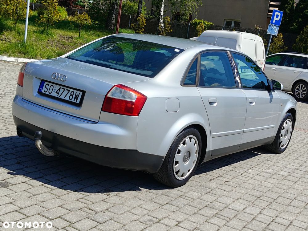 Audi A4 Limousine 1.6 - 12