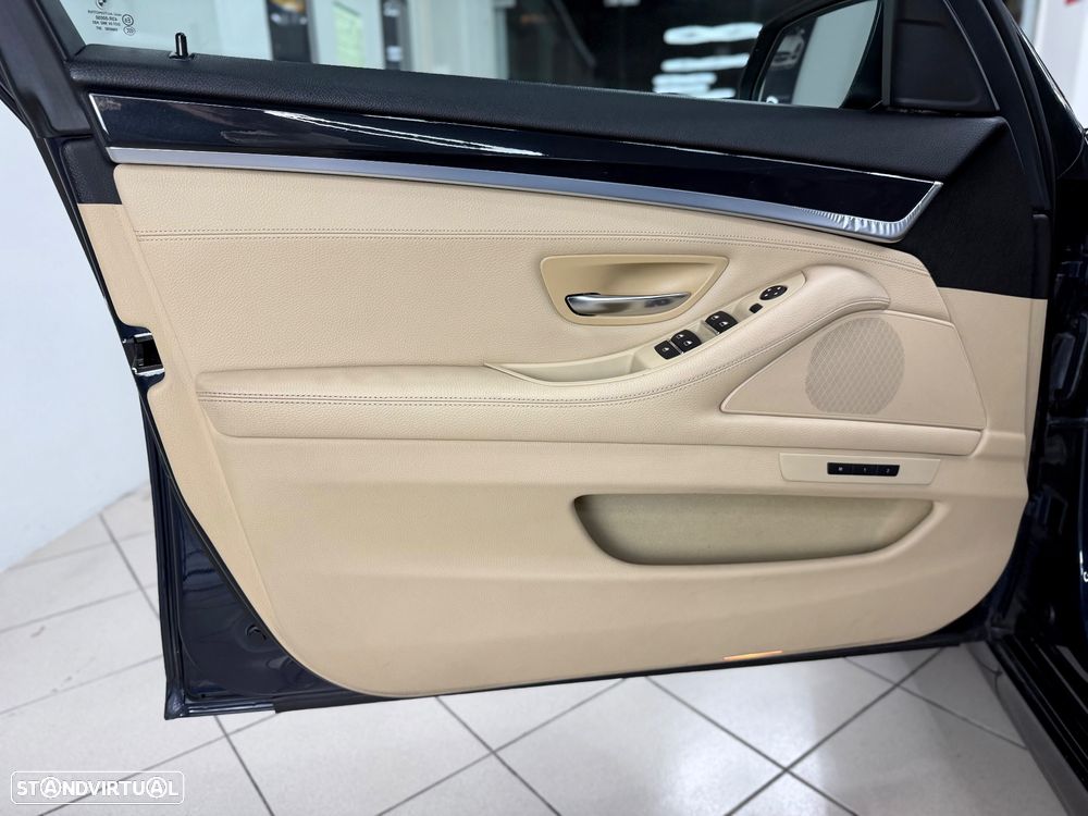 BMW 528 i Auto - 13