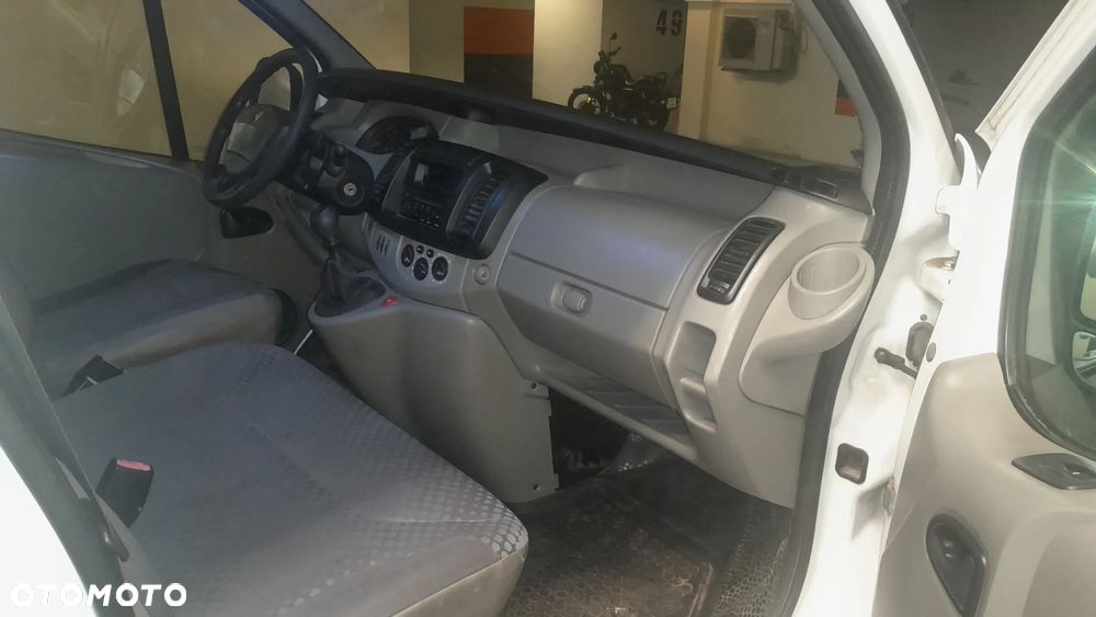 Renault Trafic - 10