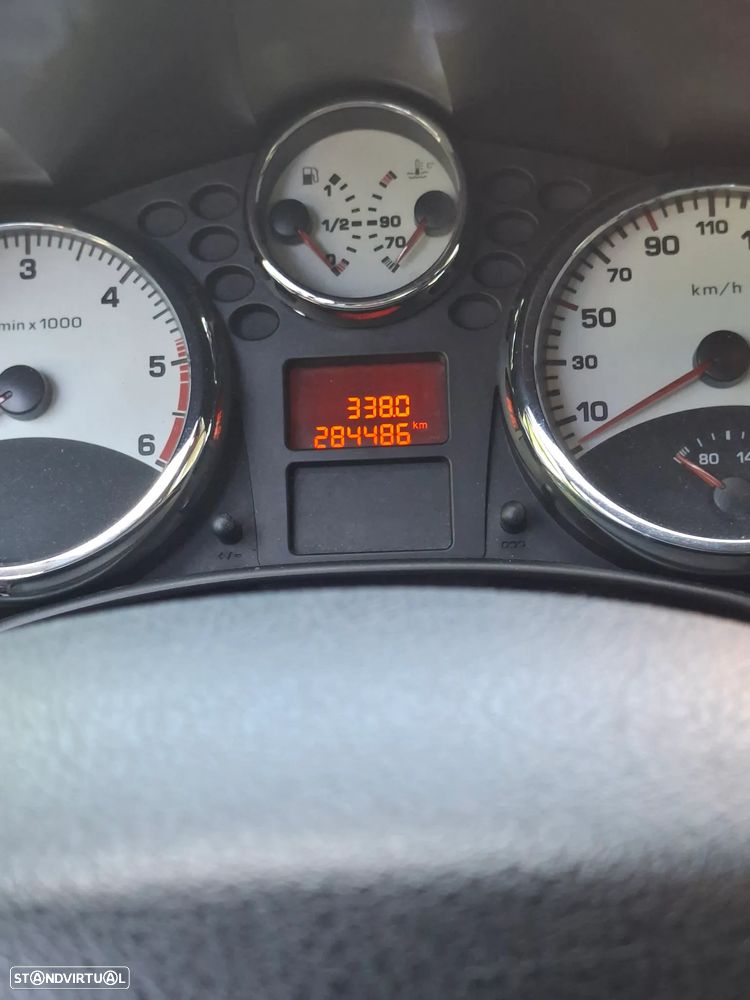 Peugeot 207 1.6 HDi Sport - 12