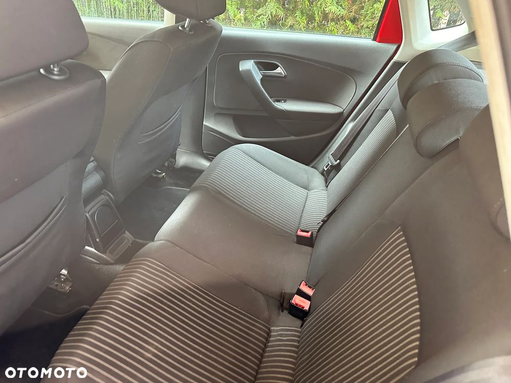 Volkswagen Polo 2010 photo 4