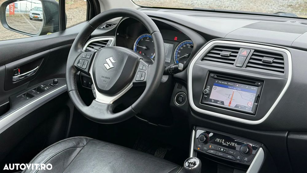 Suzuki S-Cross - 2