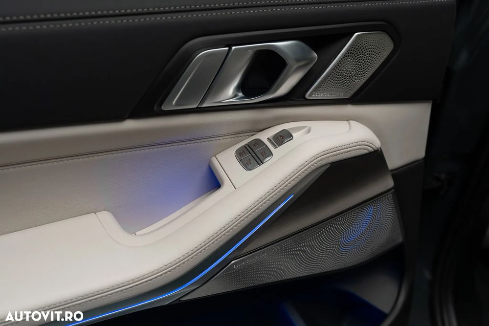 BMW X7 M60i xDrive AT MHEV - 13