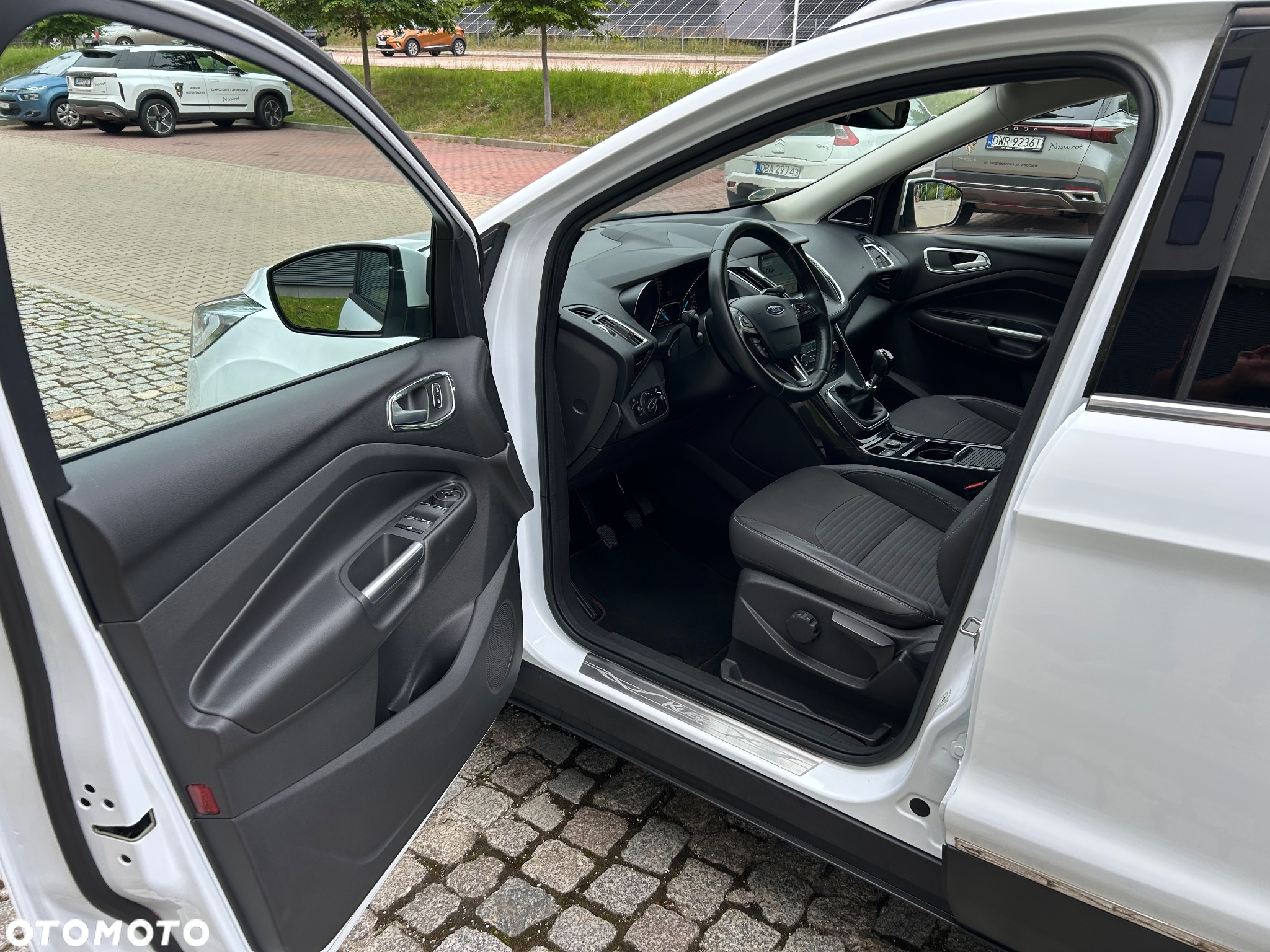 Ford Kuga 1.5 EcoBoost 2x4 Titanium - 13
