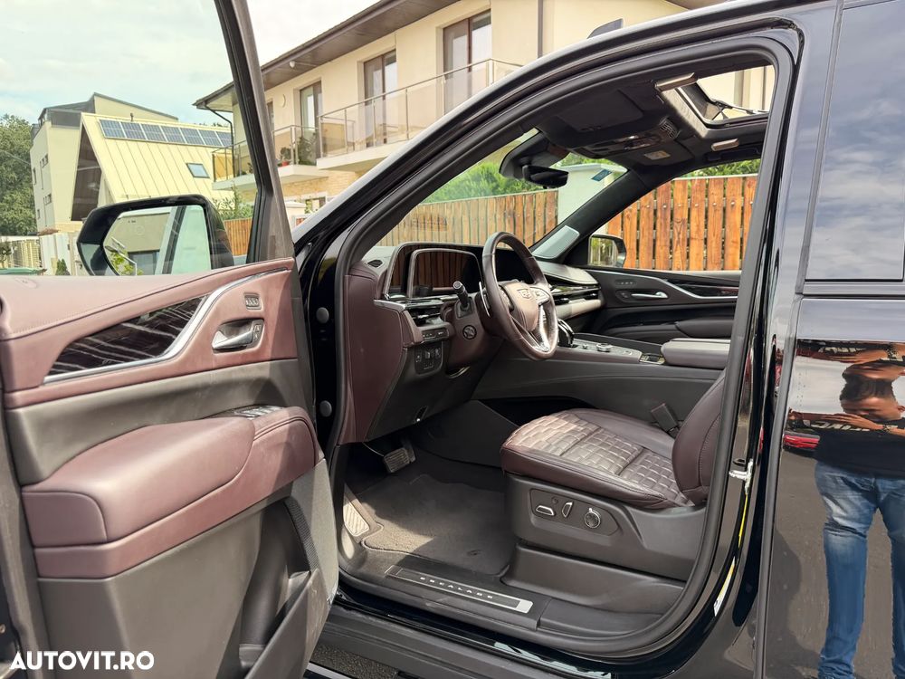 Cadillac Escalade - 26