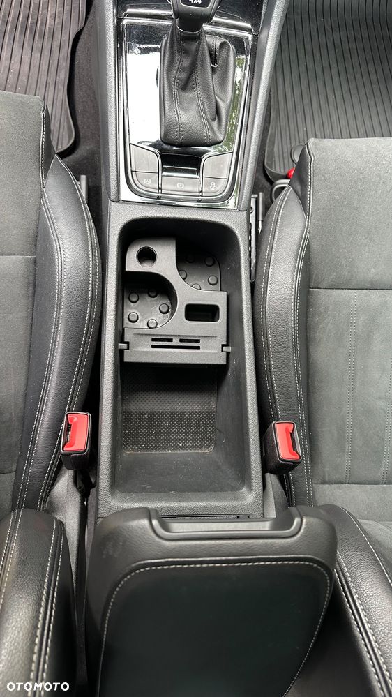 Skoda Karoq 1.5 TSI ACT 4x4 Style DSG - 28