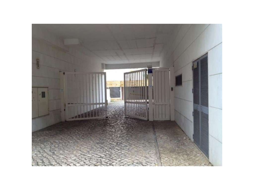 Garagem Junto Marina Parque das Nações - Grande imagem: 3/7