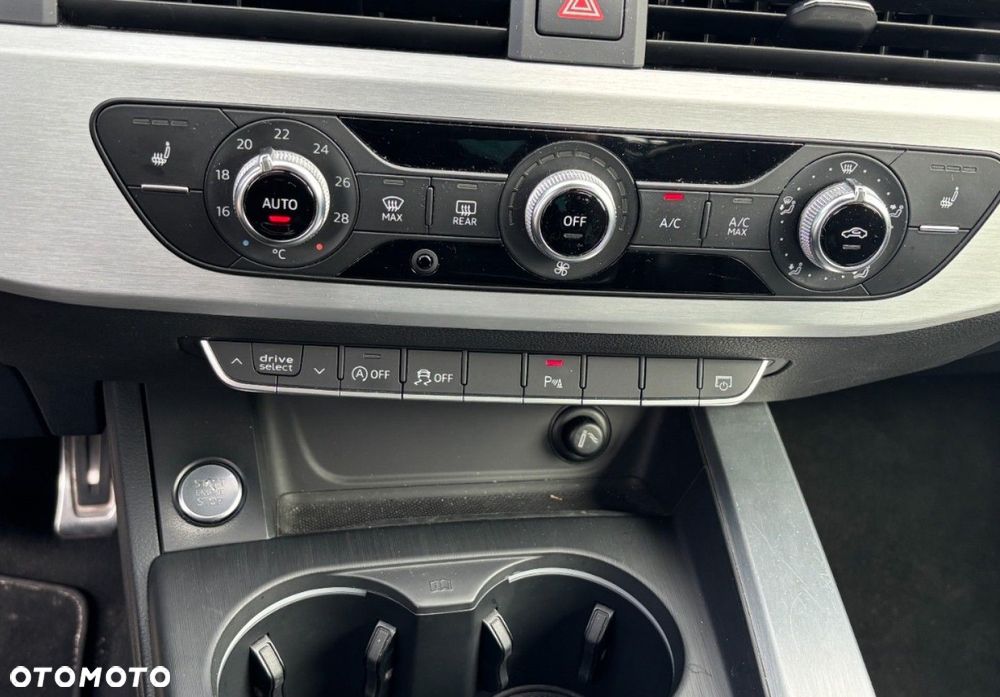 Audi A4 Limousine - 22