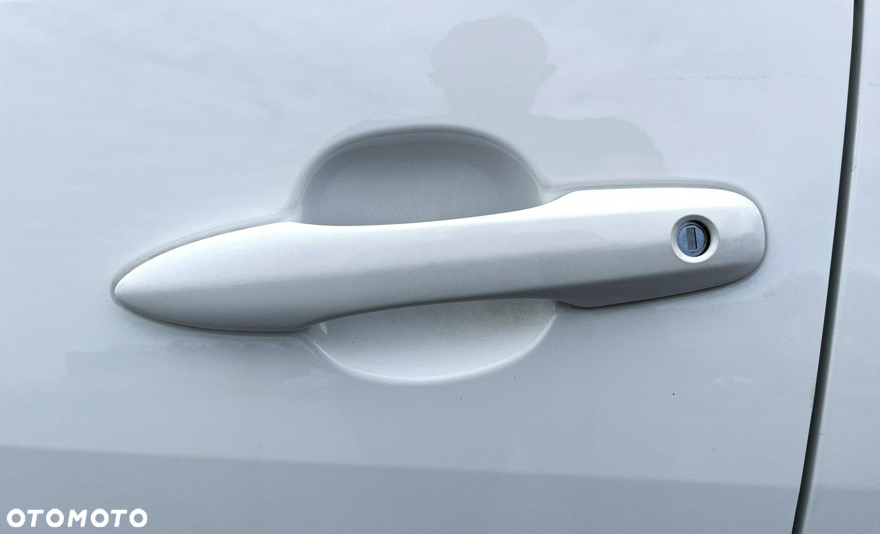 Toyota Yaris - 17