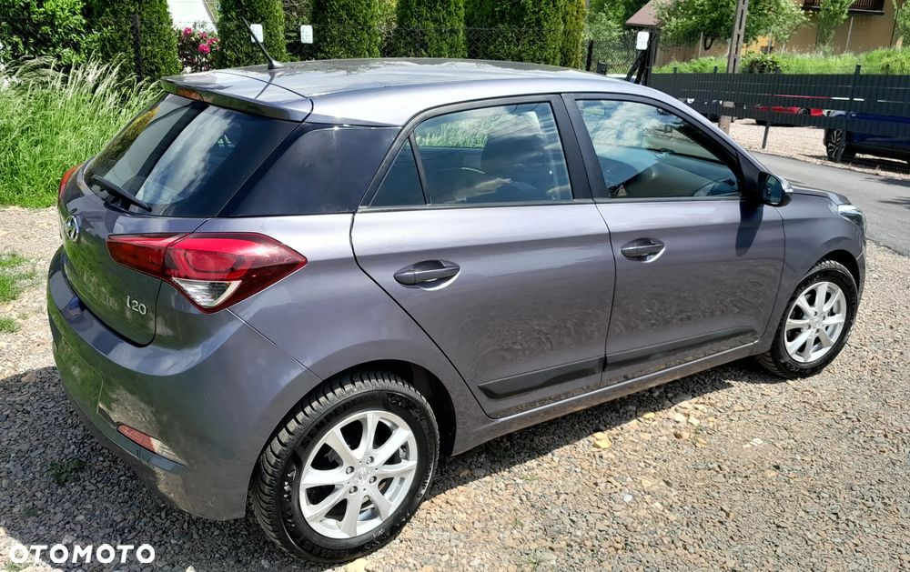 Hyundai i20 - 12