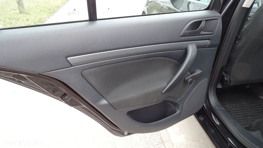 Skoda Octavia 1.6 Active - 19