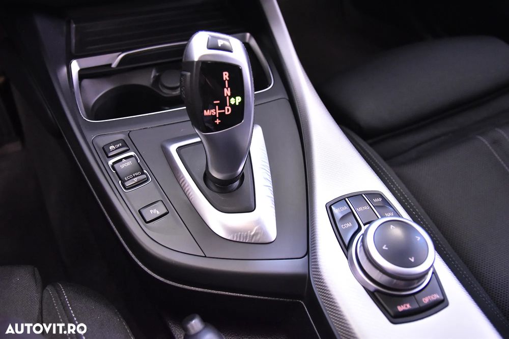 BMW Seria 1 118i Aut. M Sport - 16