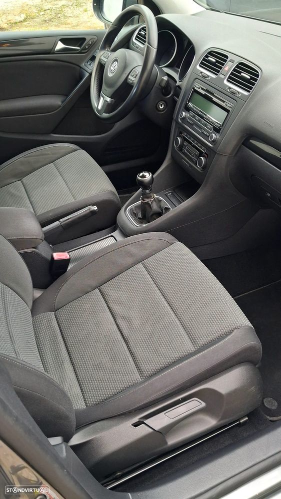 VW Golf 1.6 TDi Confortline - 9