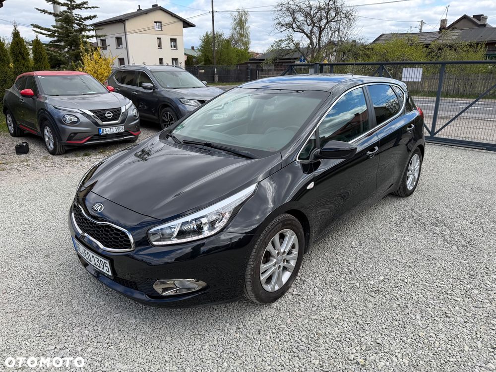 Kia Ceed 1.4 CVVT ISG Dream Team Edition - 12
