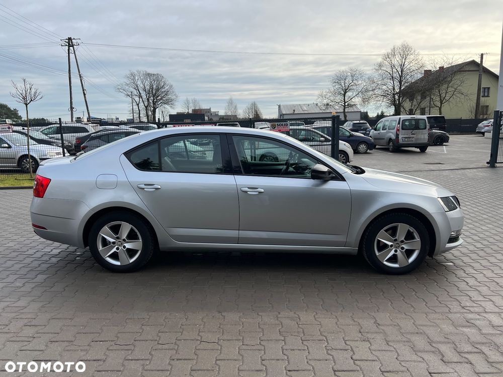 Skoda Octavia 1.5 TSI ACT Ambition - 4