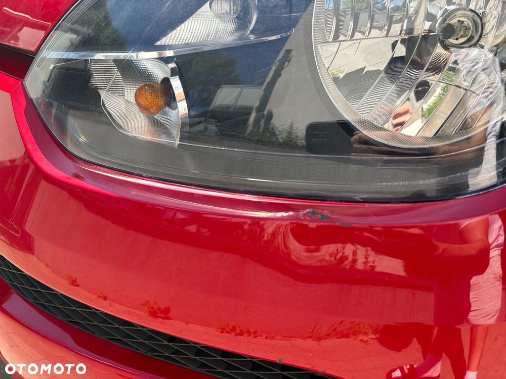 Volkswagen up! BlueMotion Technology colour fortana red - 10
