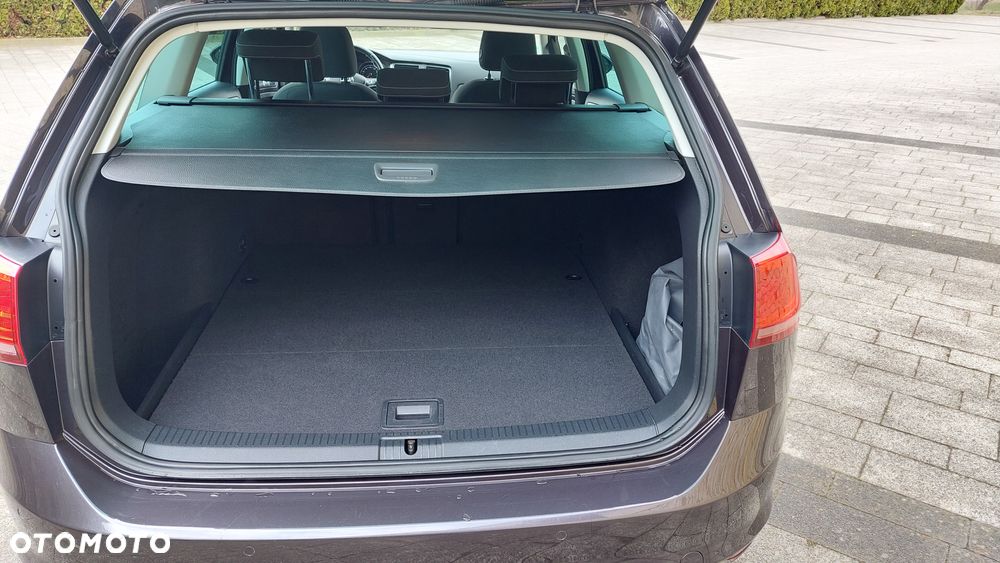 Volkswagen Golf - 24