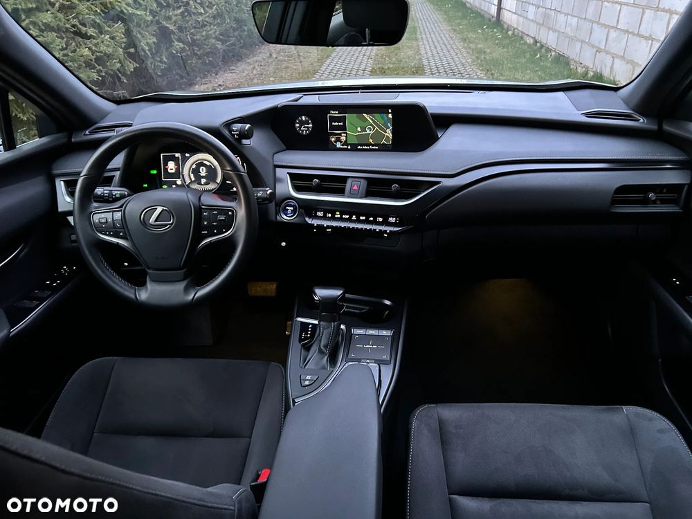 Lexus UX - 23