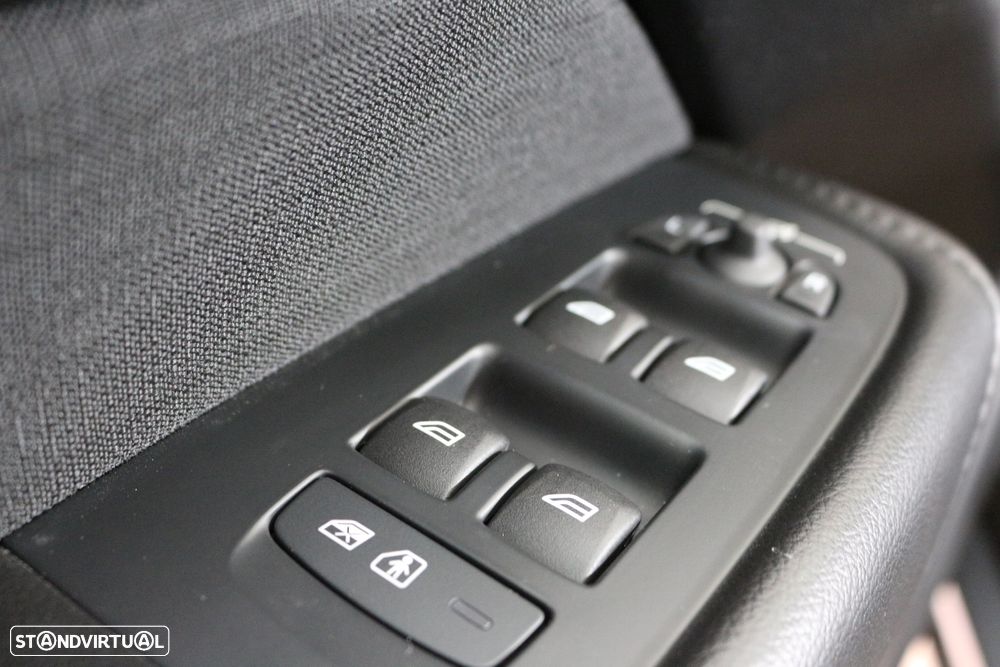 Volvo XC 40 2.0 D3 Momentum Plus - 20