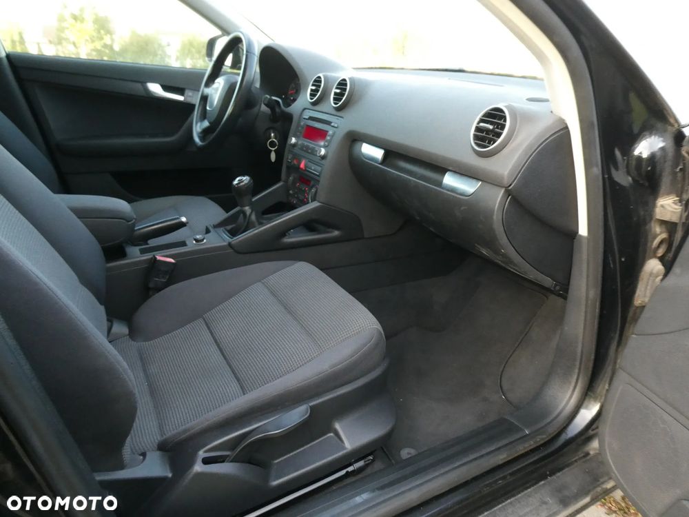 Audi A3 Sportback 1.6 Attraction - 10